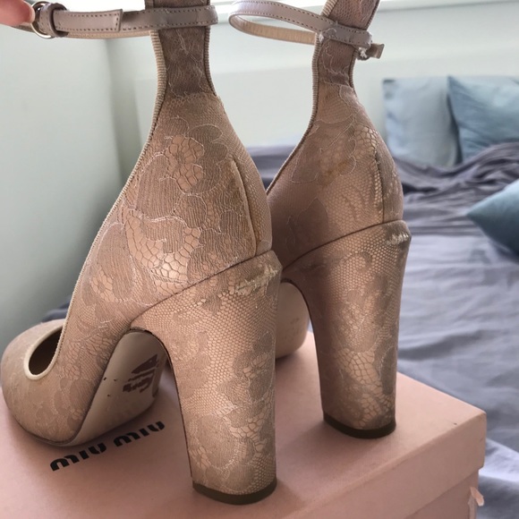 Valentino Pink Lace Heels - Picture 4 of 4